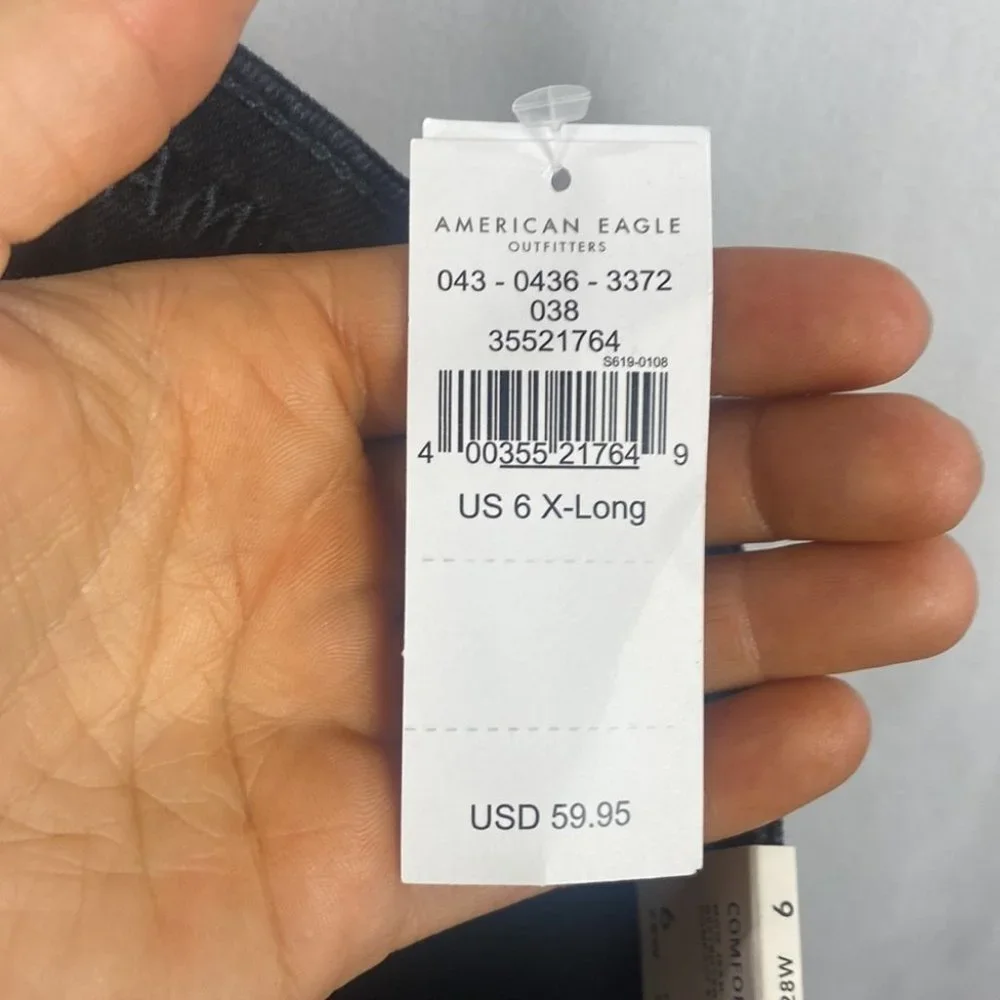 American Eagle Outfitters AE Ripped Mom Jean - Destroyed Black - Size 6 X-Long - Picture 14 of 15